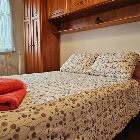 Piso Completo 5 Personas En Casa Lantoxana خيخون